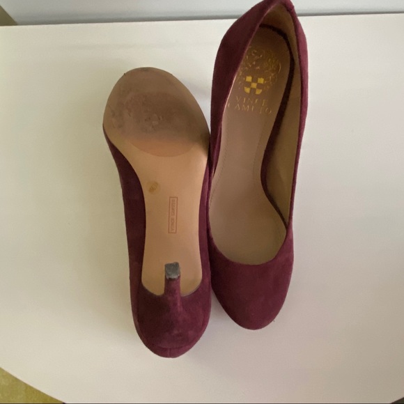 VINCE CAMUTO Sariah WINE BURGUNDY Suede Pumps - Picture 4 of 5